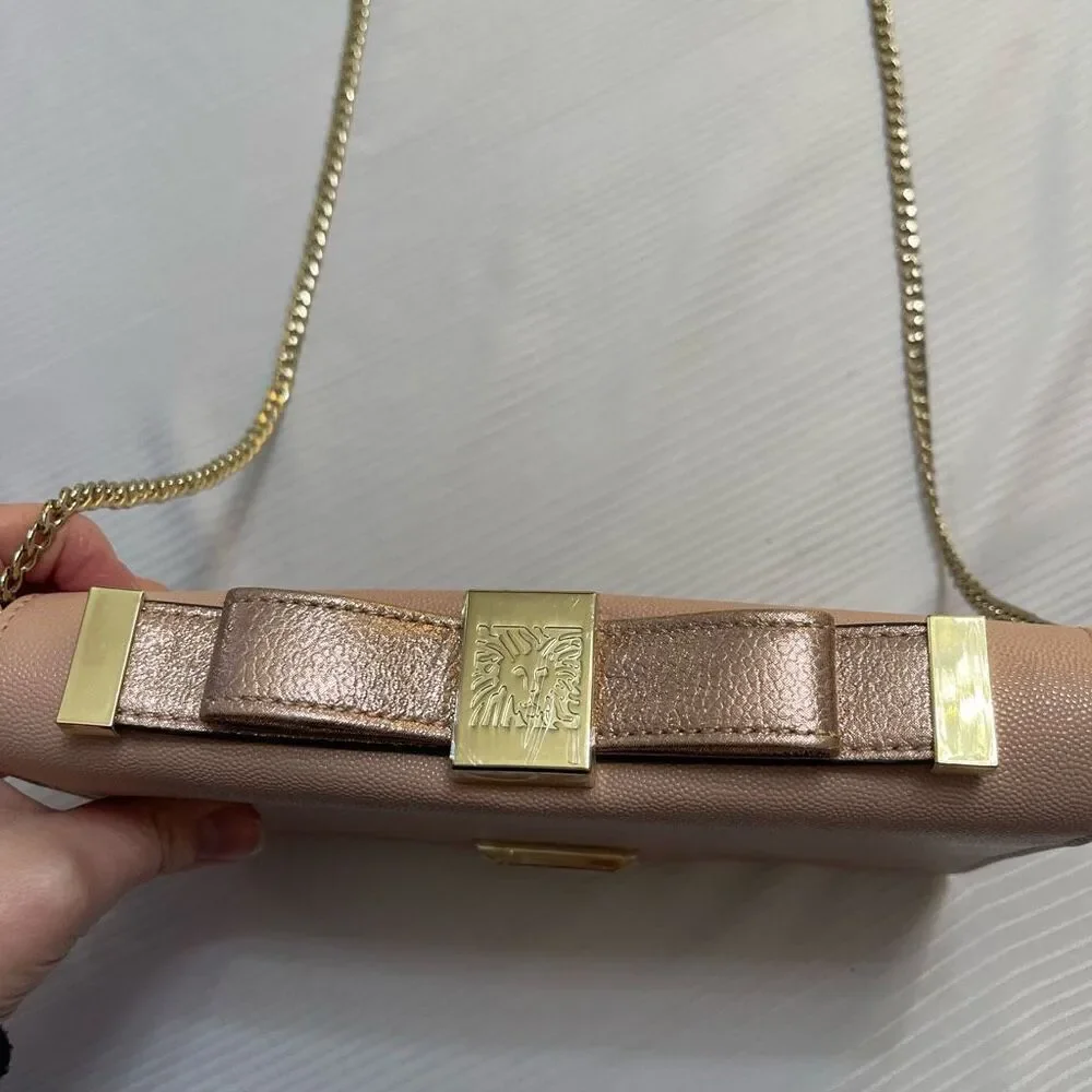 Anne Klein anne klein
